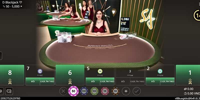 Bàn chơi blackjack với dealer thật cuốn hút